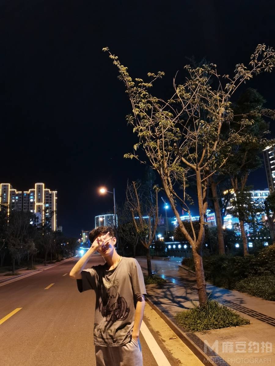 清新模特