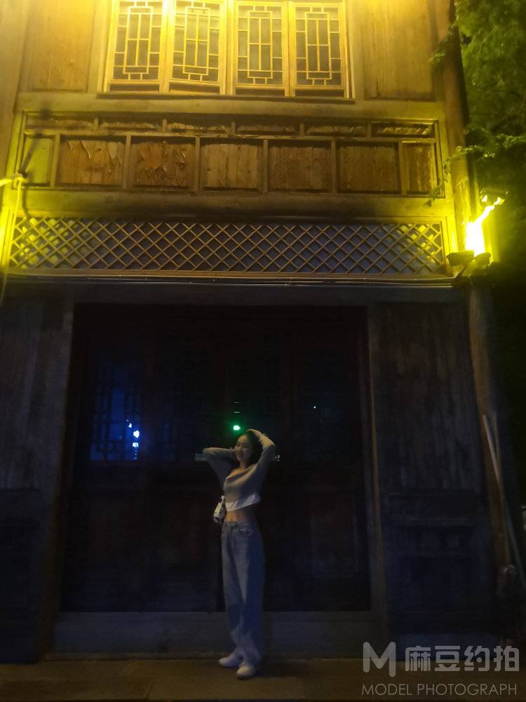夜景模特
