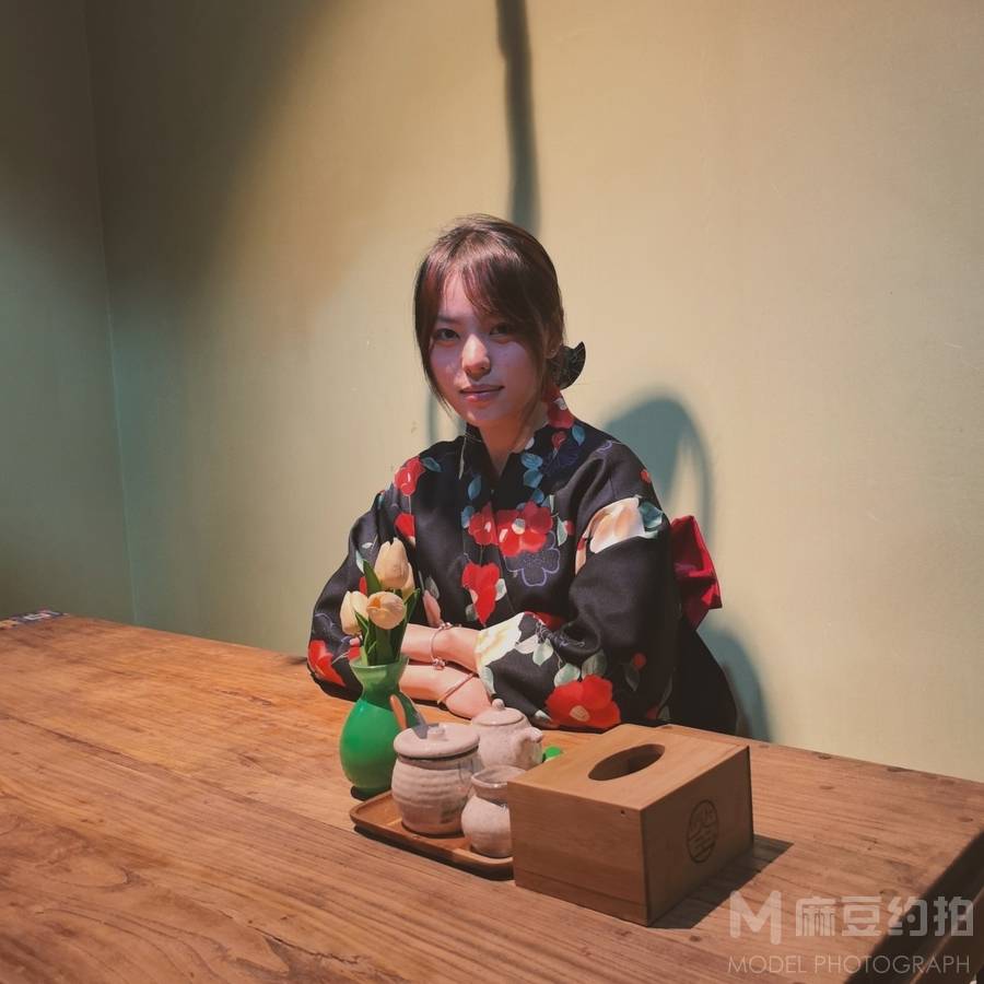 胶片模特