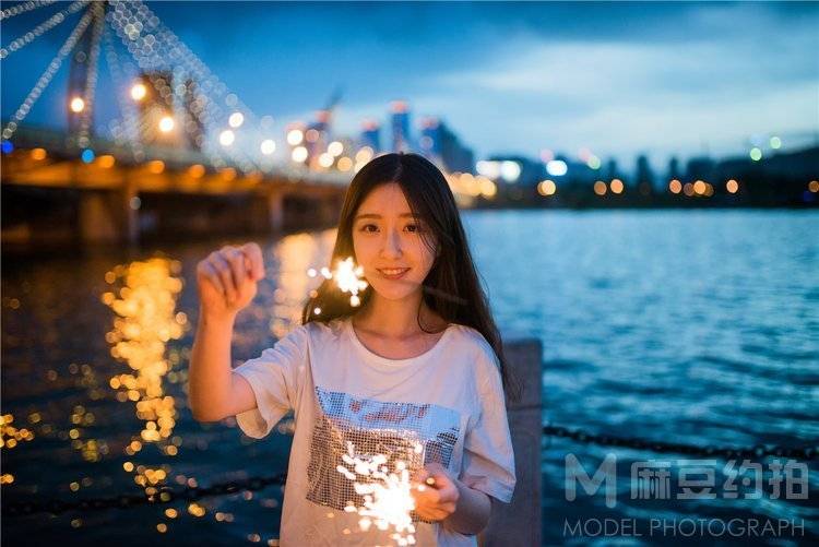 夜景模特