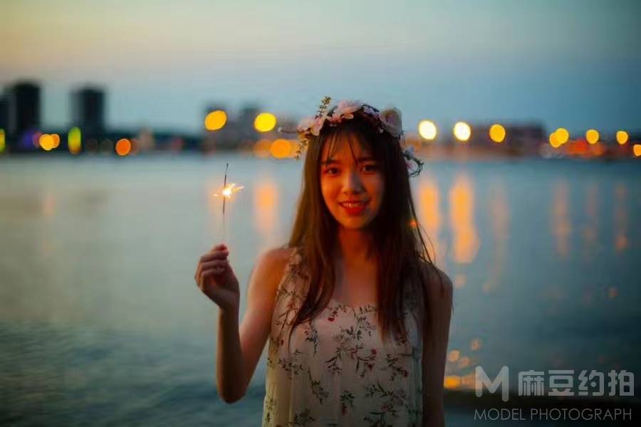 夜景模特