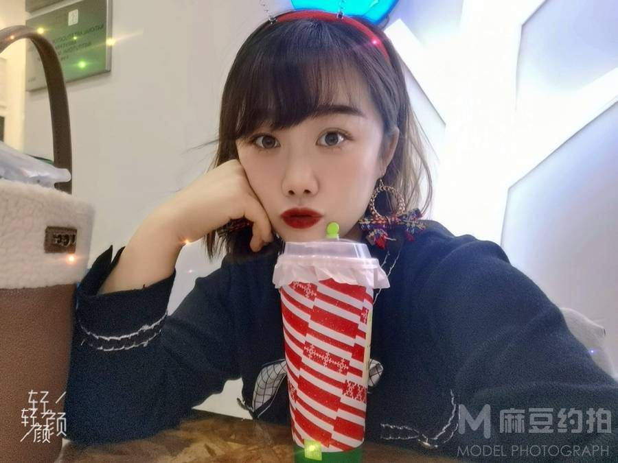 黑白模特