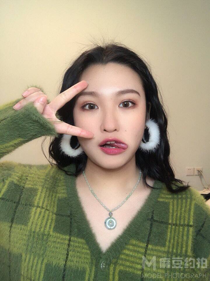 妆容模特