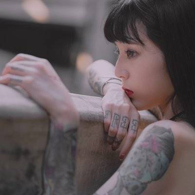 情绪模特