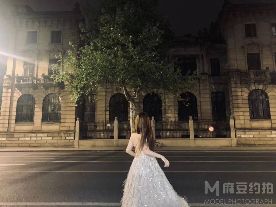 夜景模特