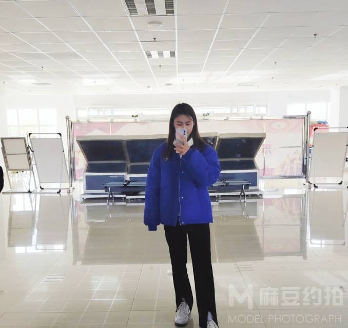 校园模特