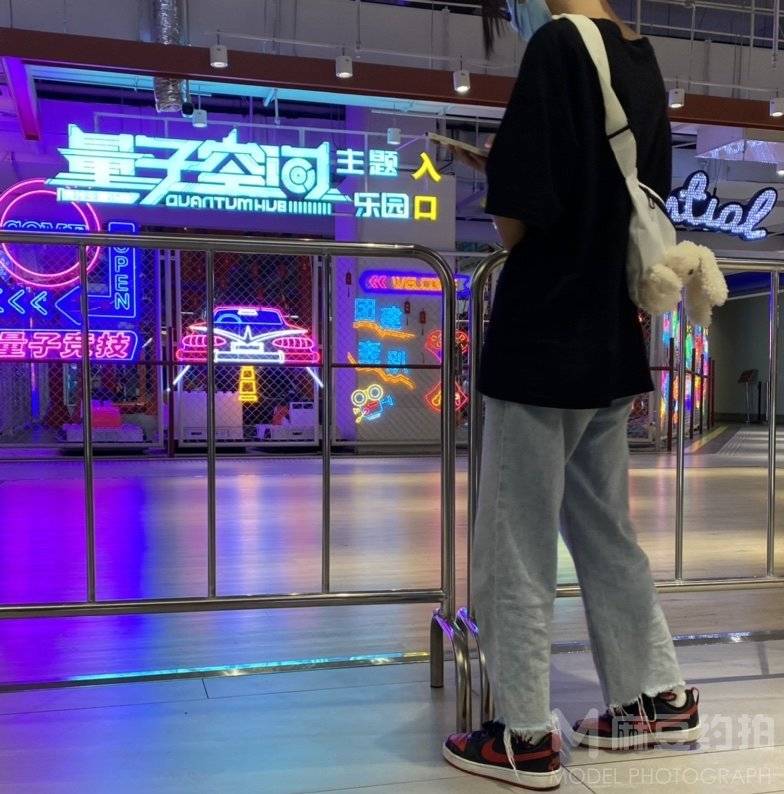 黑白模特