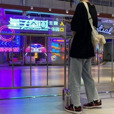 黑白模特