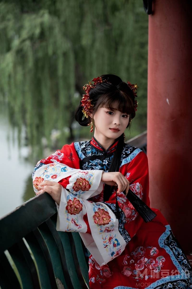 汉服模特