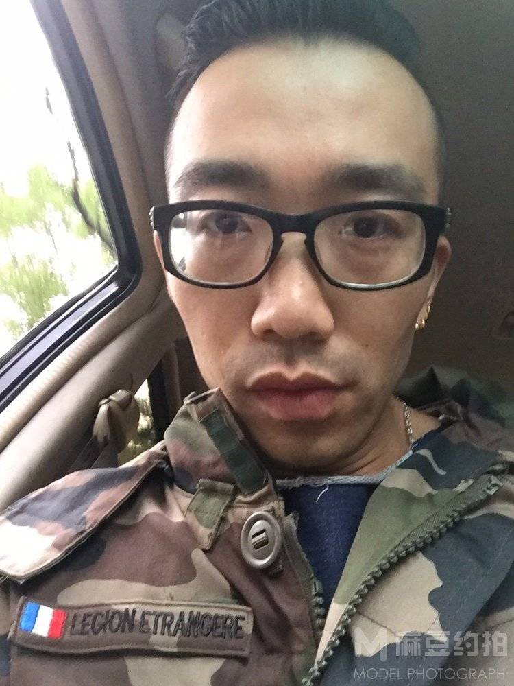 胶片模特