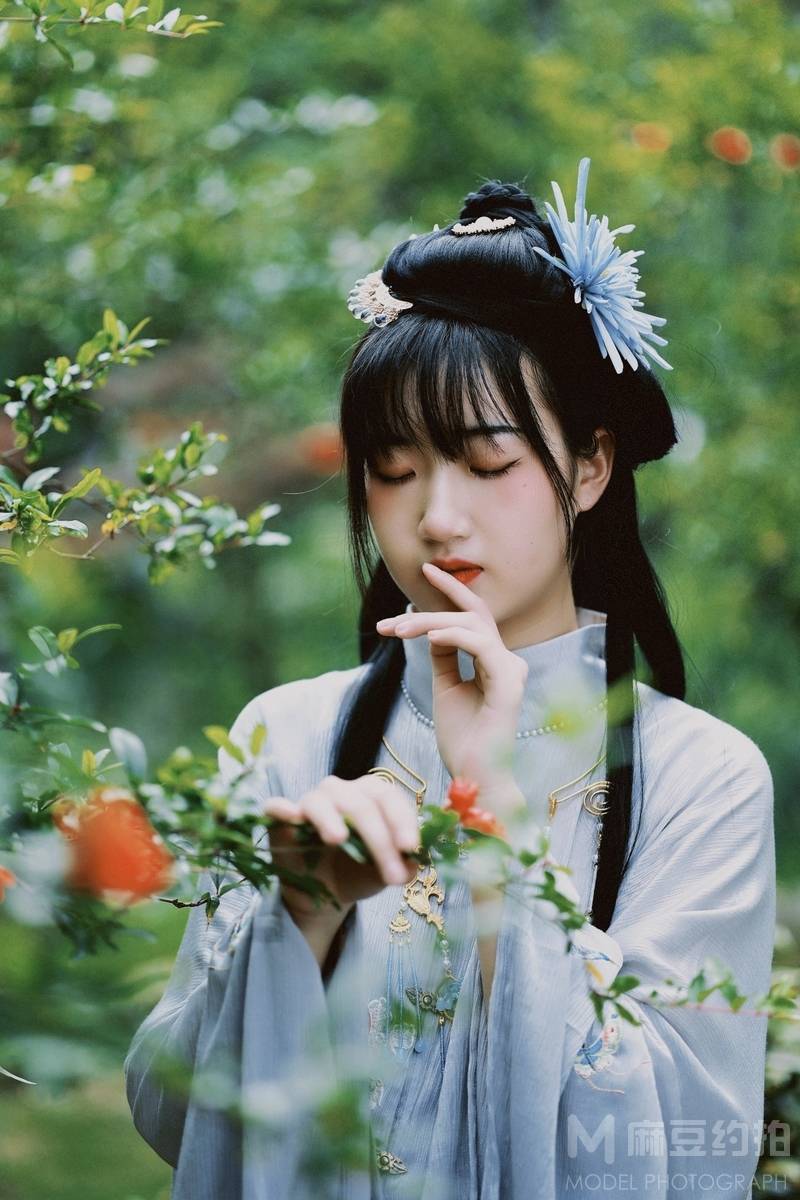 汉服模特