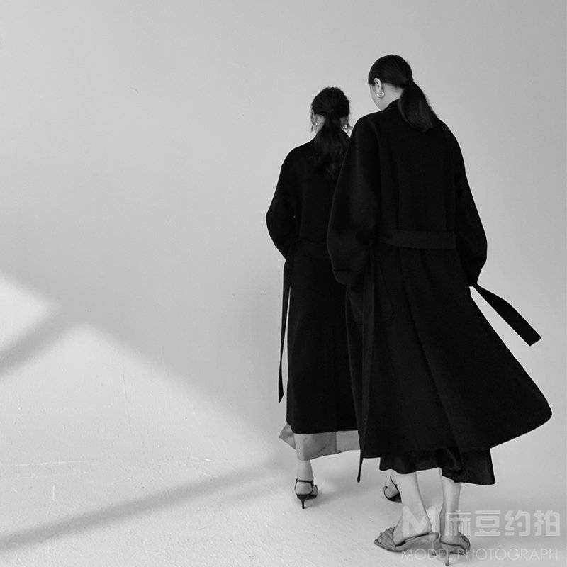 黑白模特