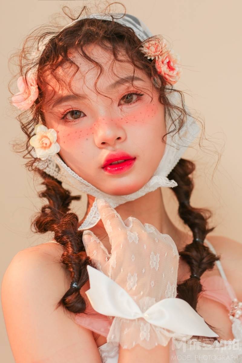 妆容模特