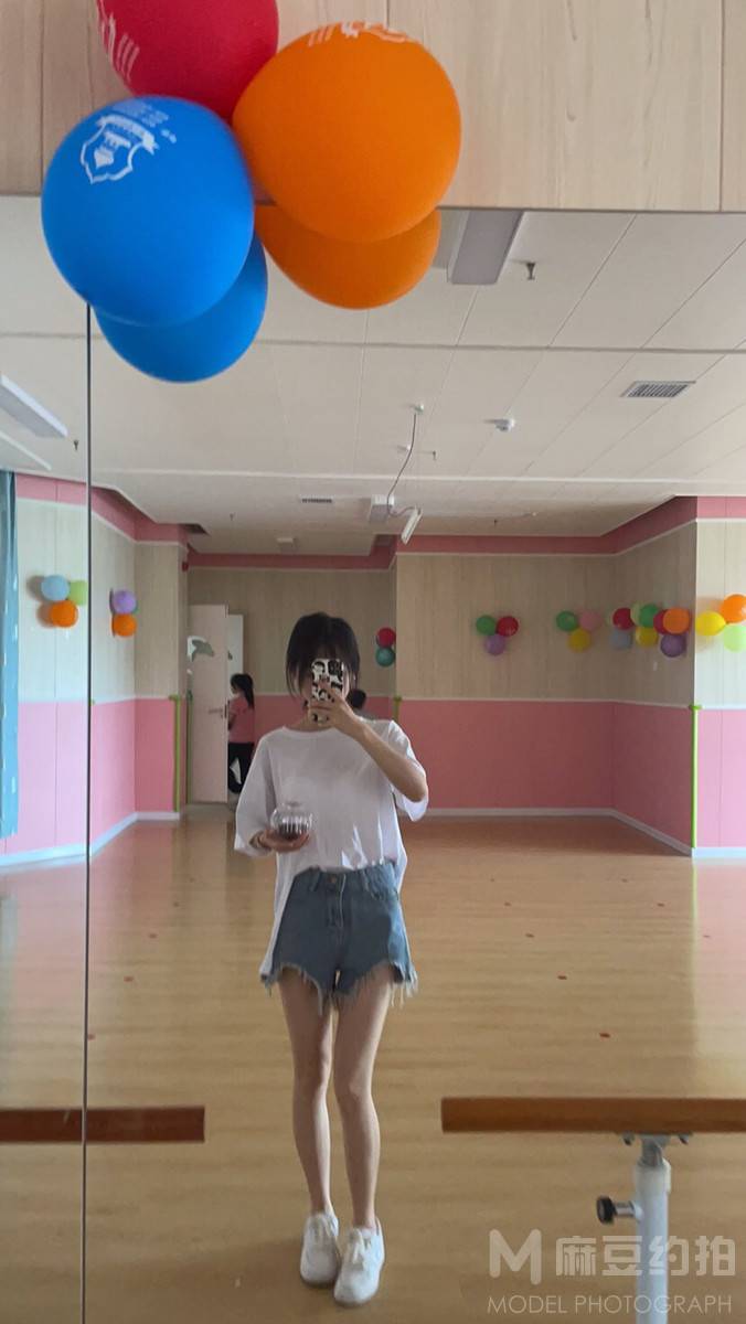 校园模特