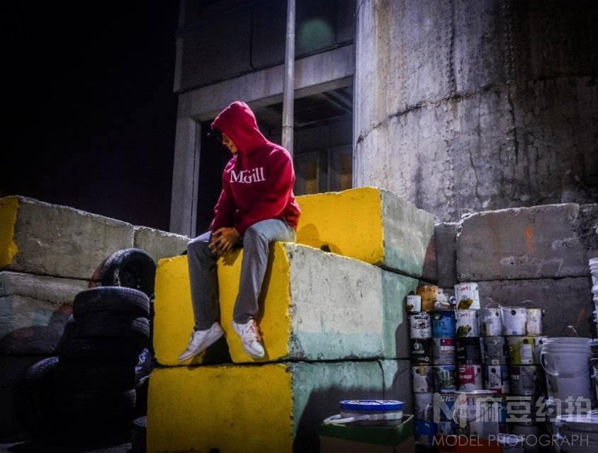 情绪模特
