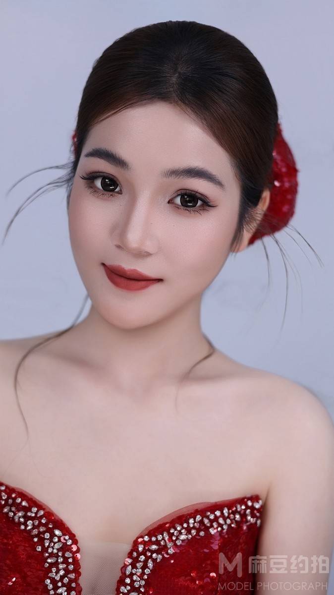 妆容模特