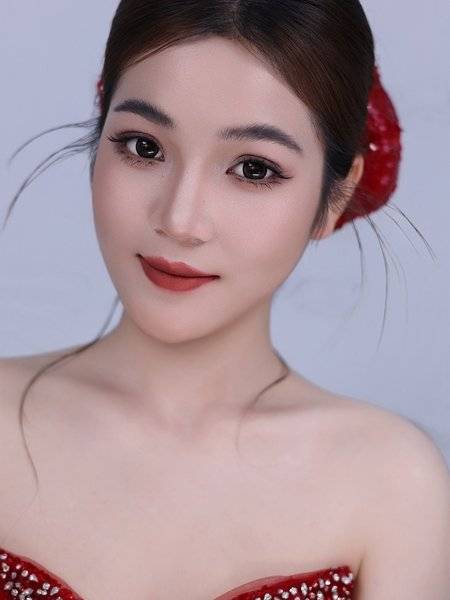 妆容模特