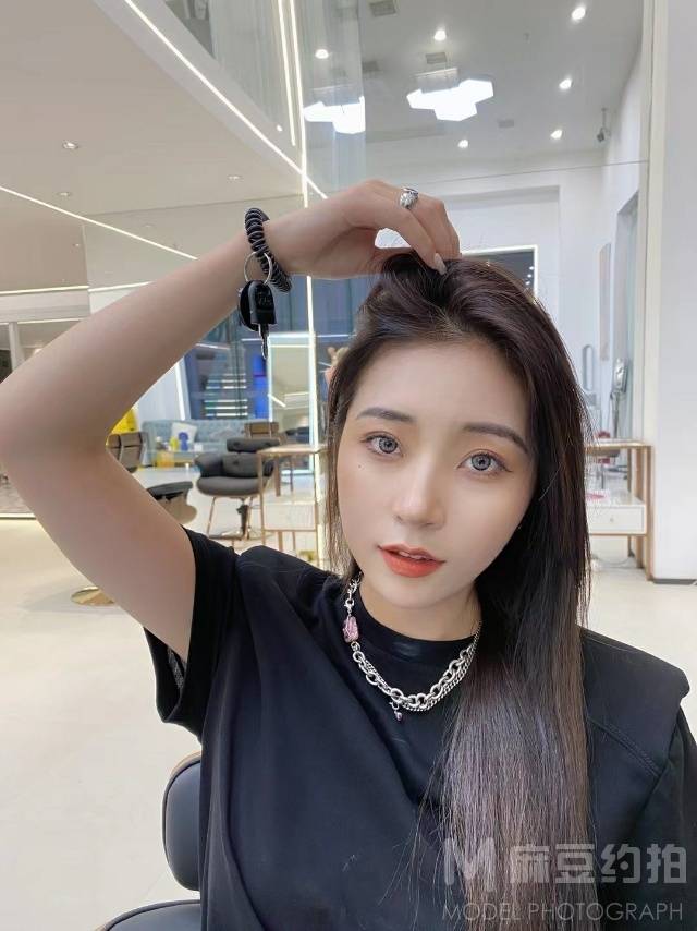 妆容模特