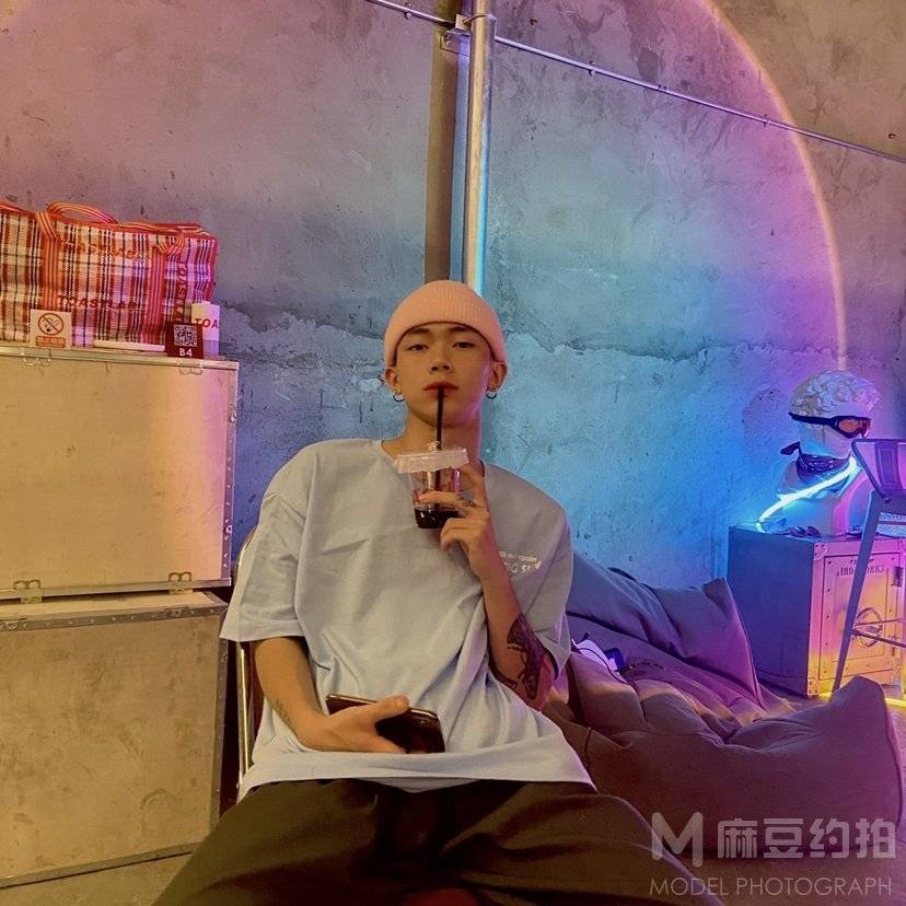 黑白模特