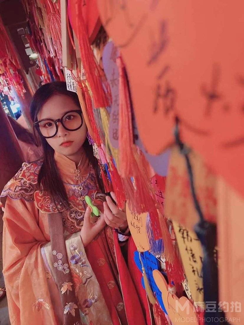 校园模特