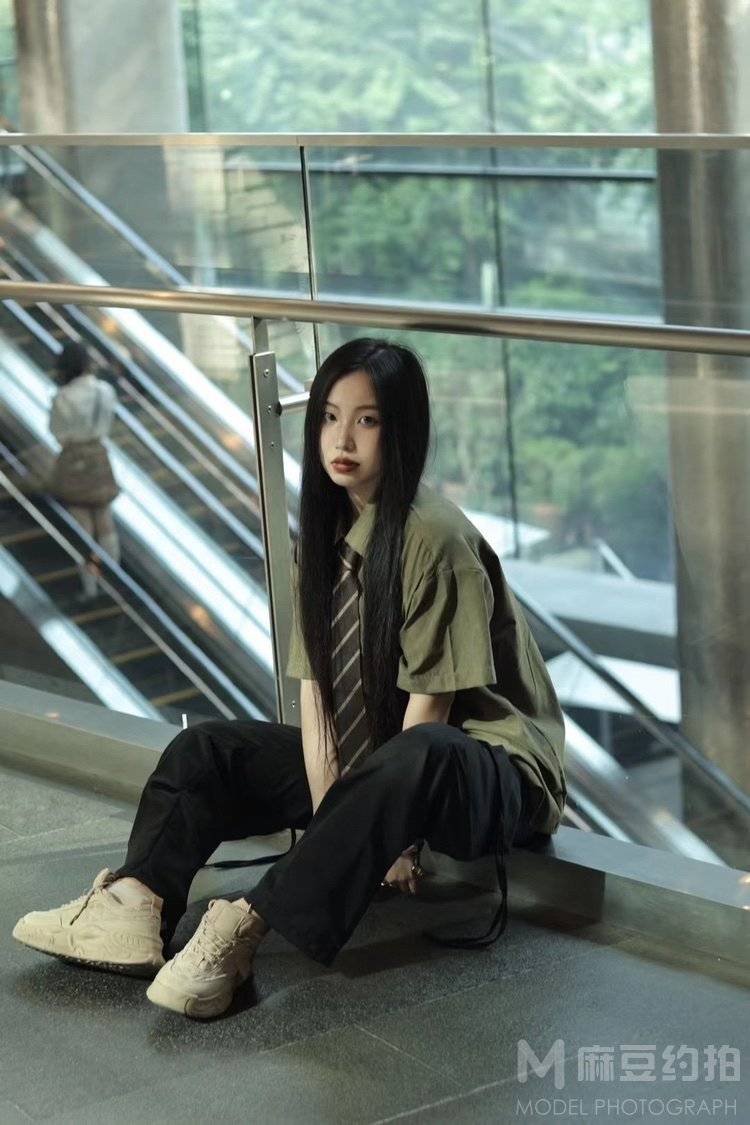 情绪模特