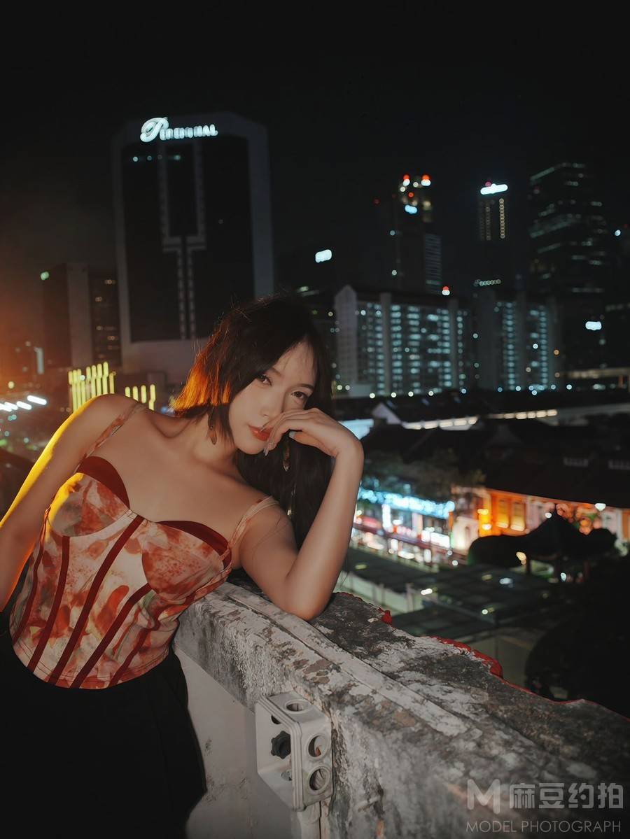 夜景模特