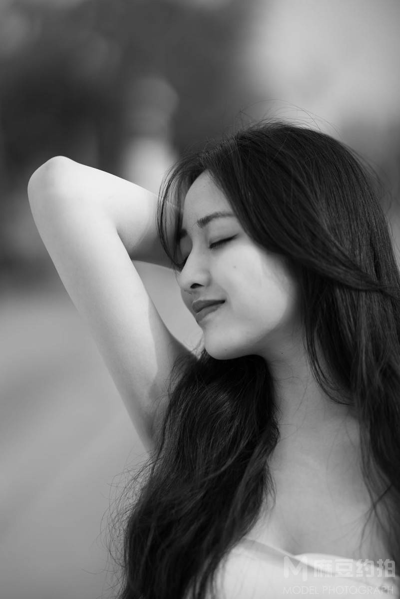 黑白模特