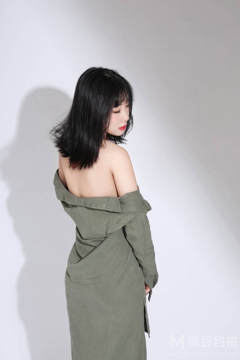 黑白模特