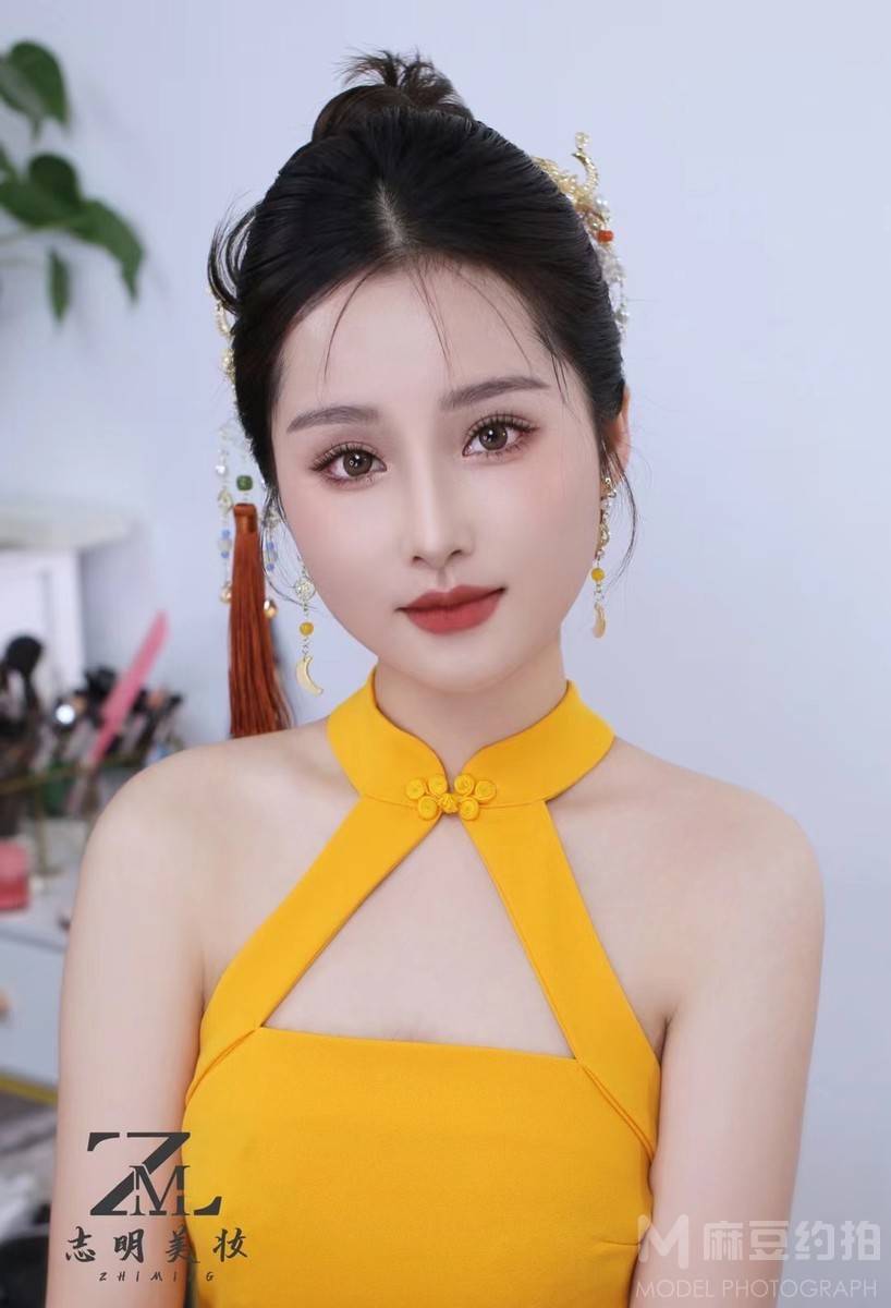 妆容模特