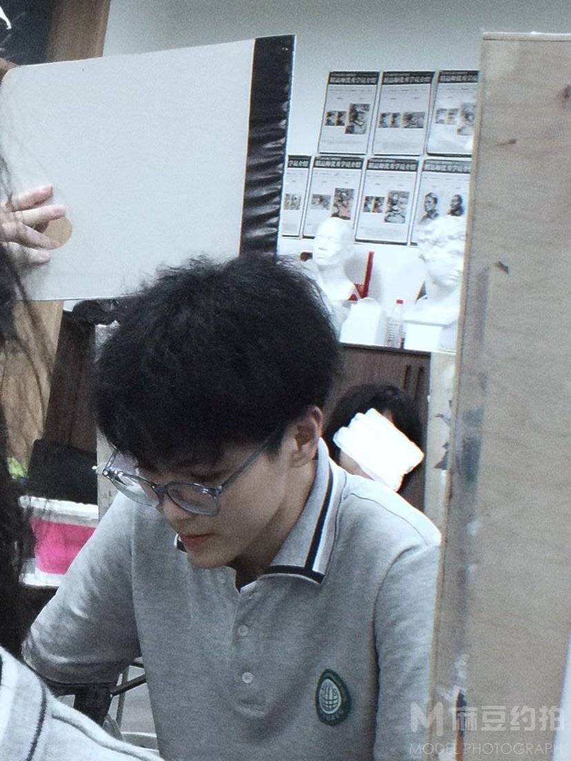 暗黑模特