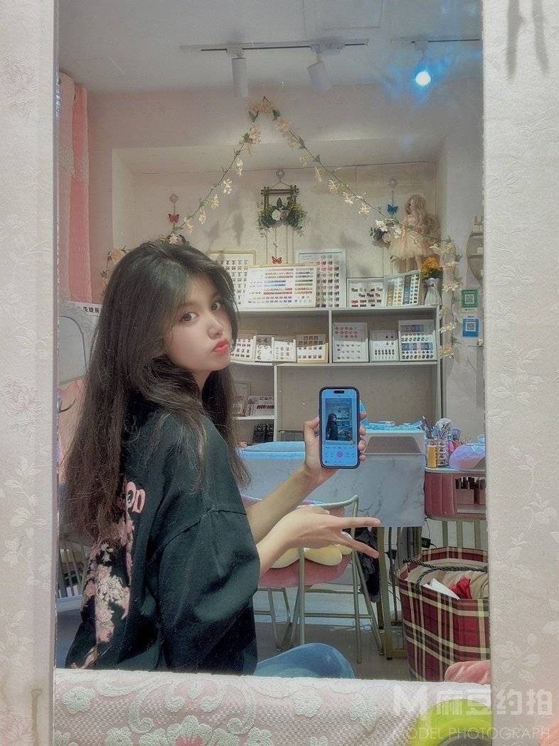 胶片模特