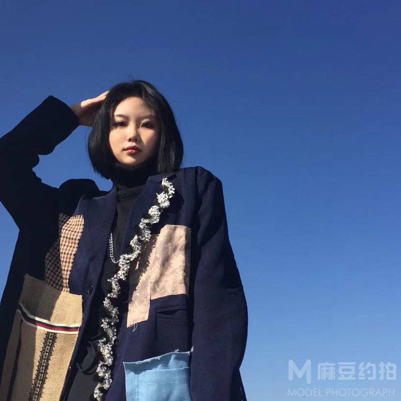 黑白模特