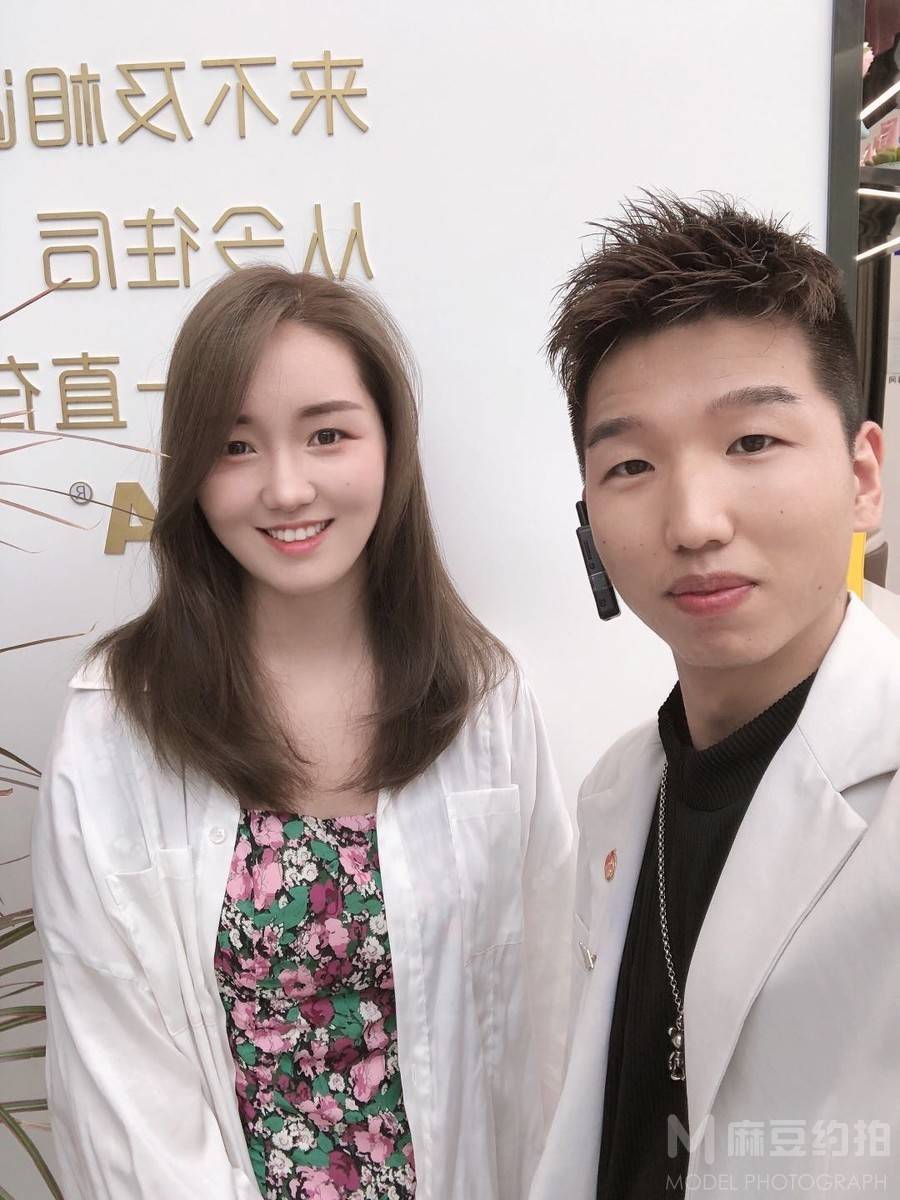 妆容模特