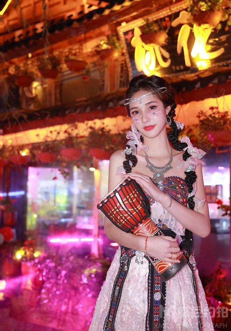 妆容模特