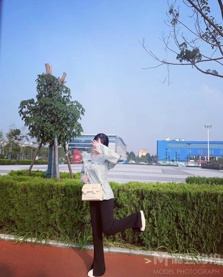 校园模特