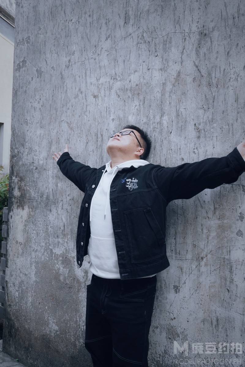 黑白模特