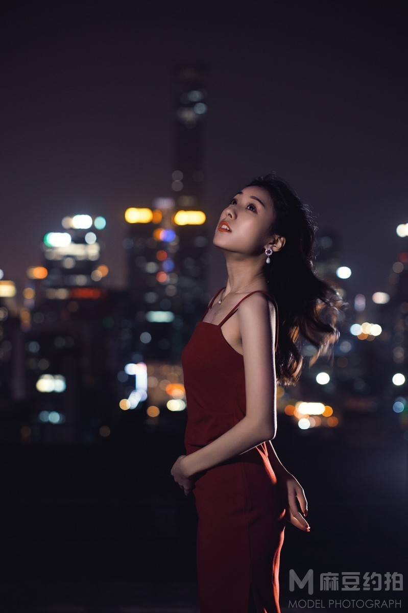 夜景模特