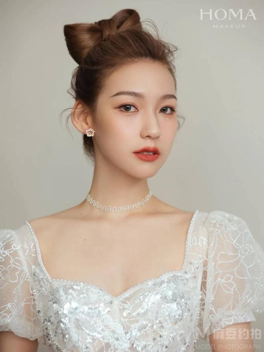 妆容模特