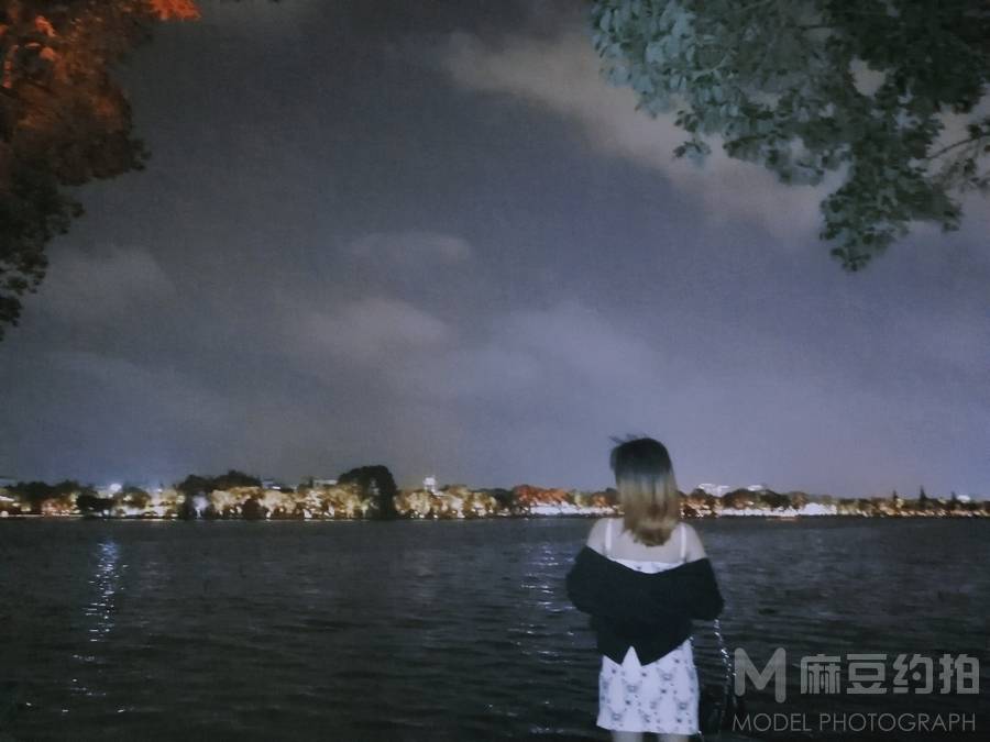 夜景模特