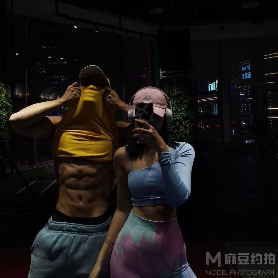 情侣模特