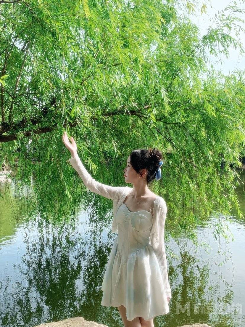 清新模特