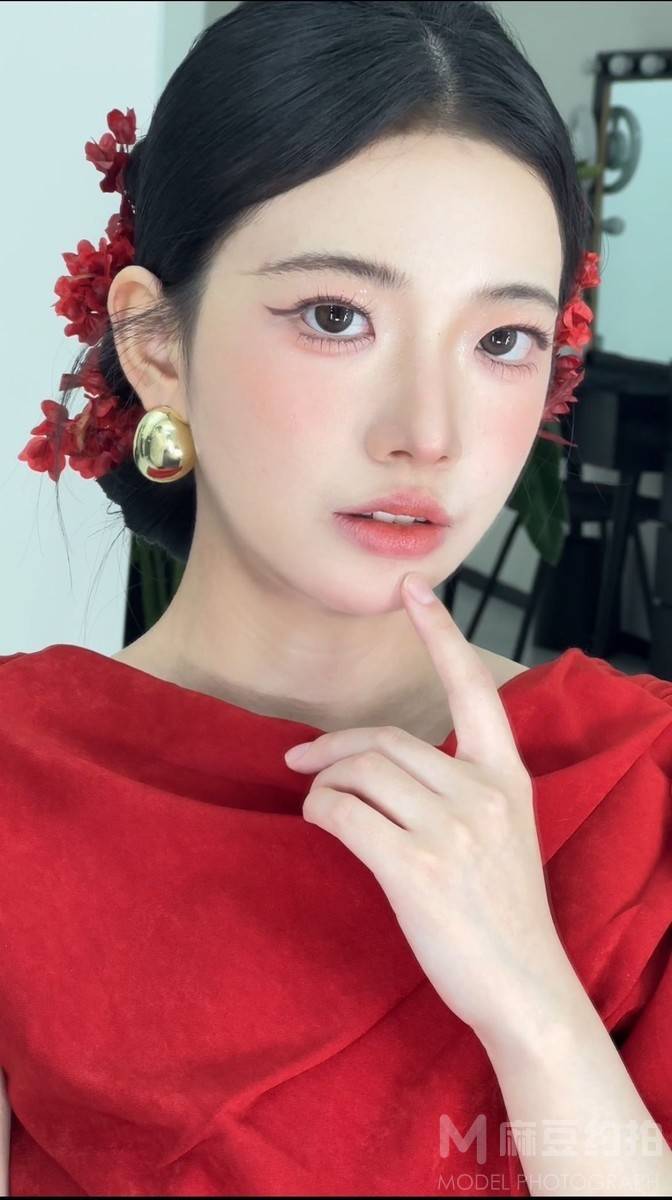 妆容模特