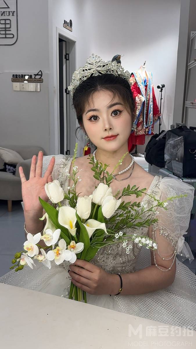 妆容模特