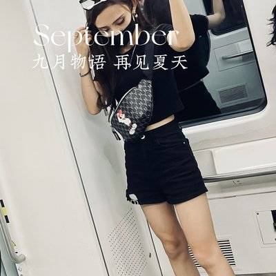 黑白模特