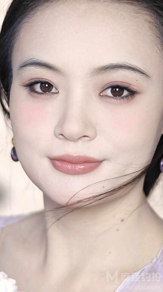 妆容模特