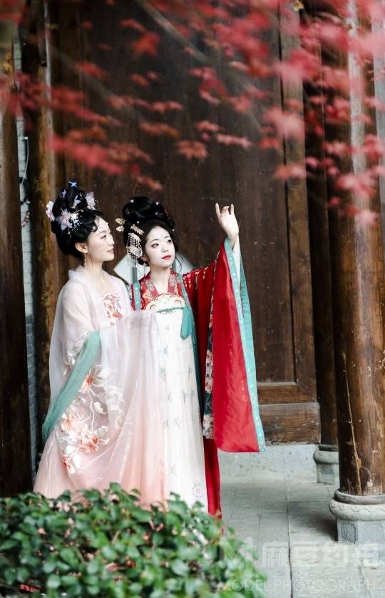 汉服模特