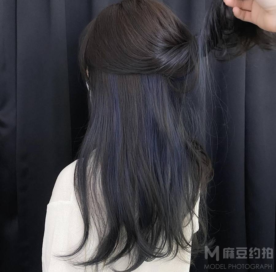 黑白模特
