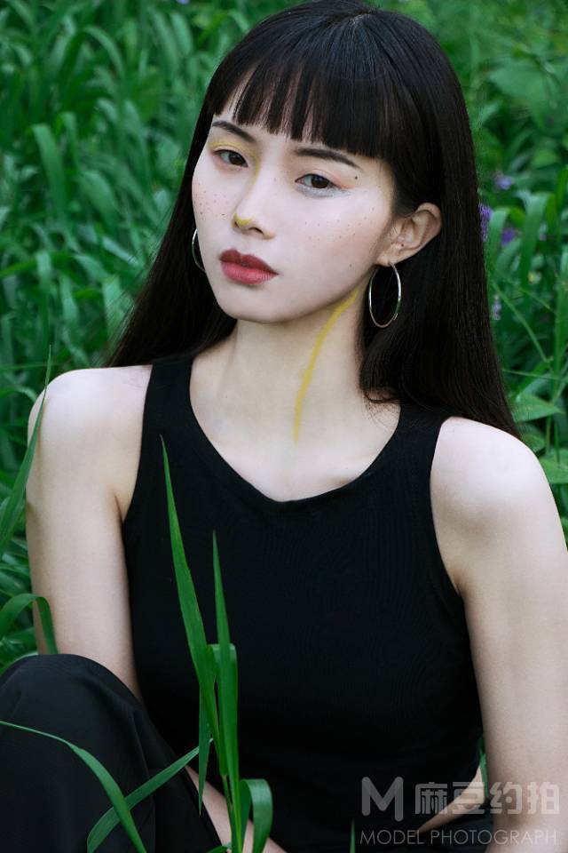 情绪模特