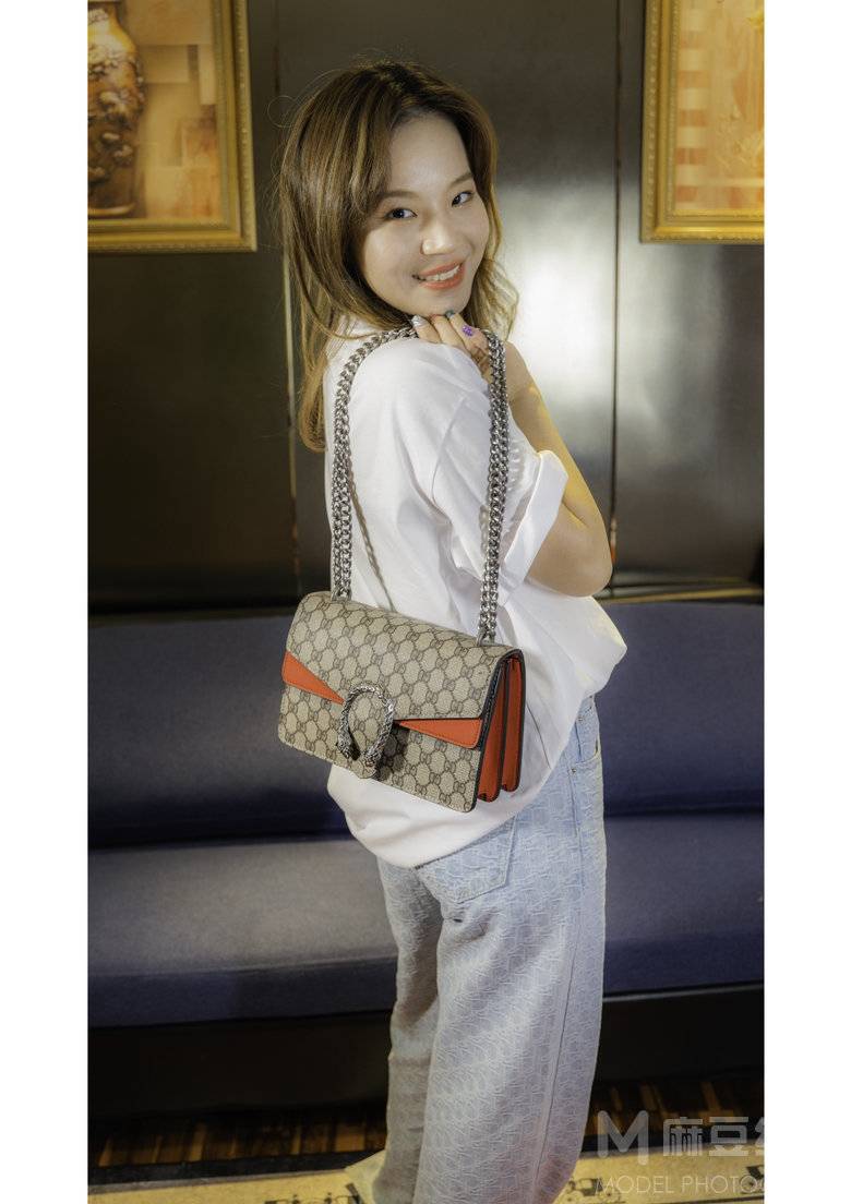 纪实模特