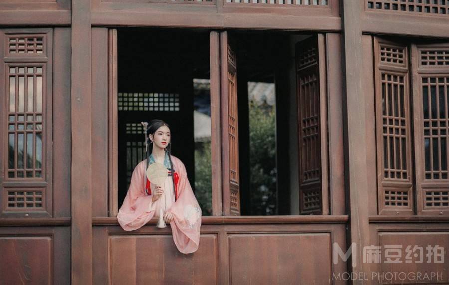 汉服模特